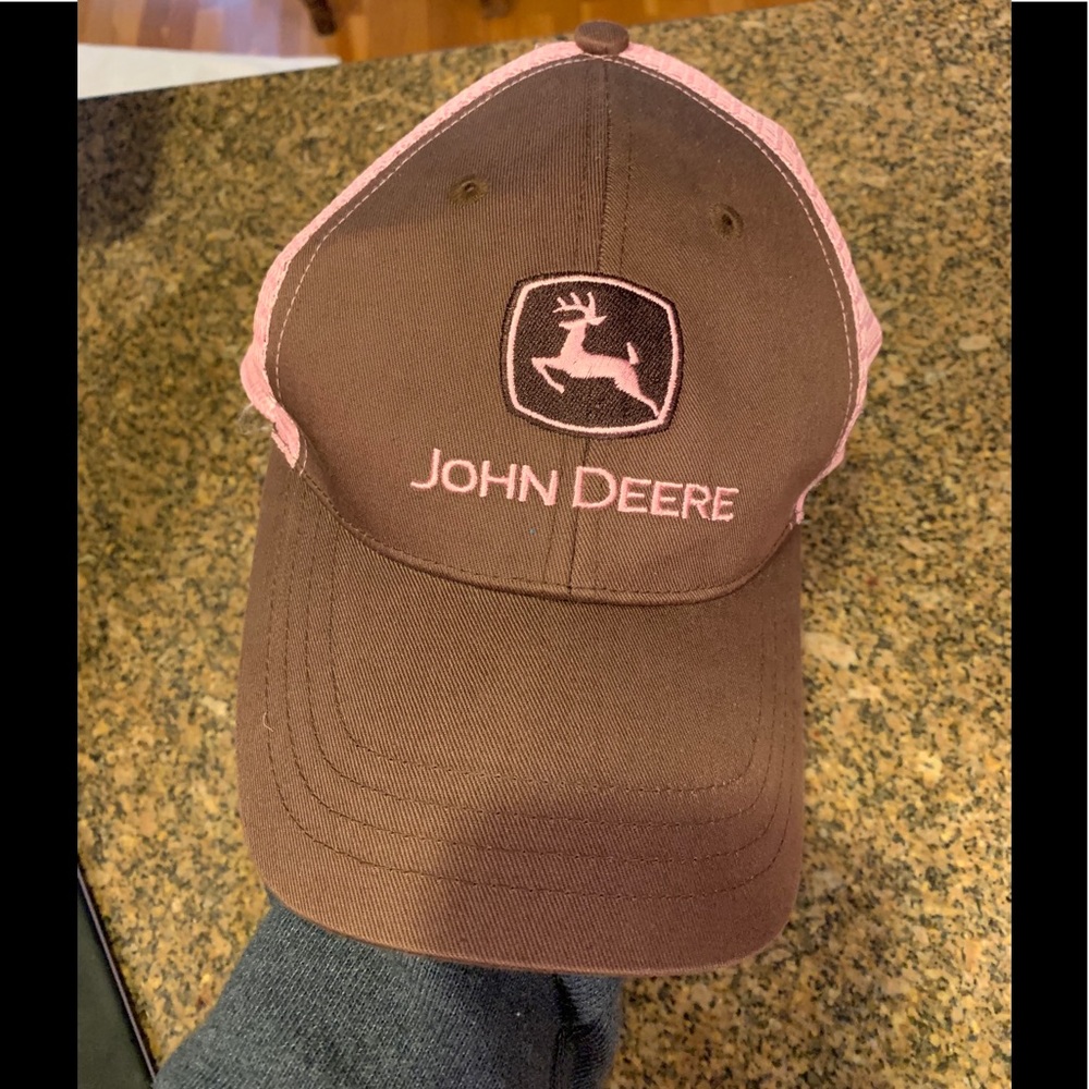BROWN/PINK JOHN DEERE TRUCKER HAT!!😍🎉